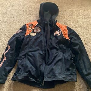 HD clothing. Barely worn!